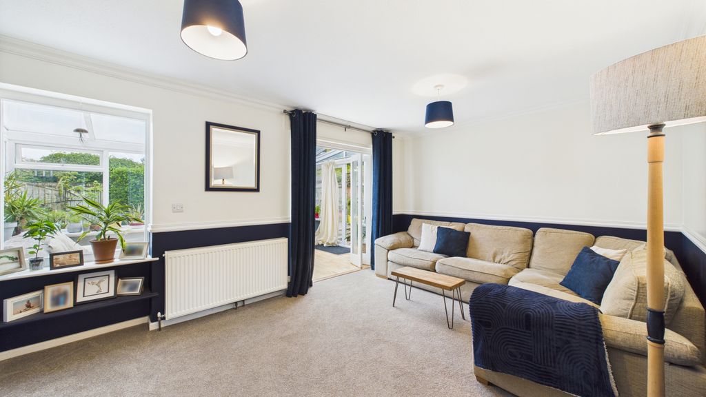 Property photo 3 of 14 Gallery