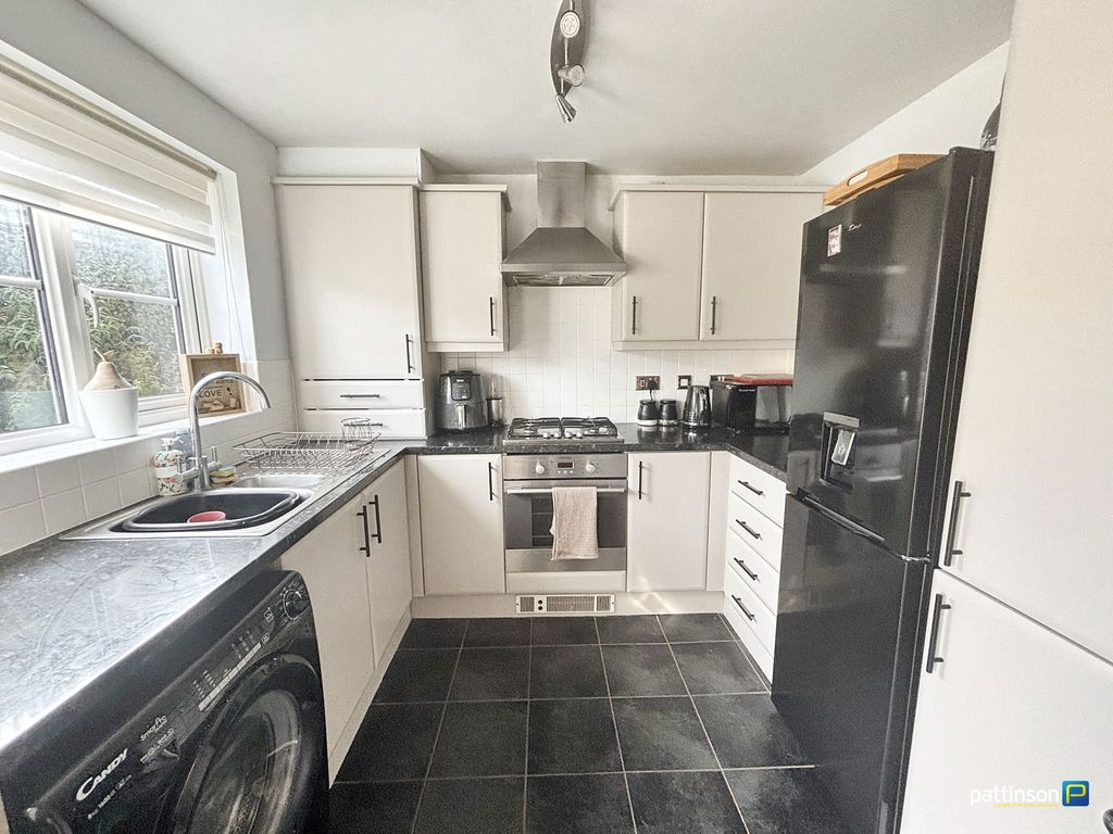 Property photo 2 of 14