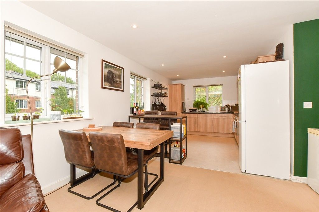 Property photo 3 of 12 Lounge/Kitchen