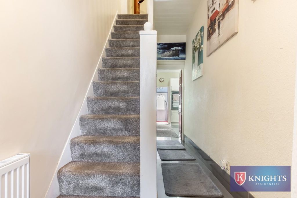 Property photo 3 of 25