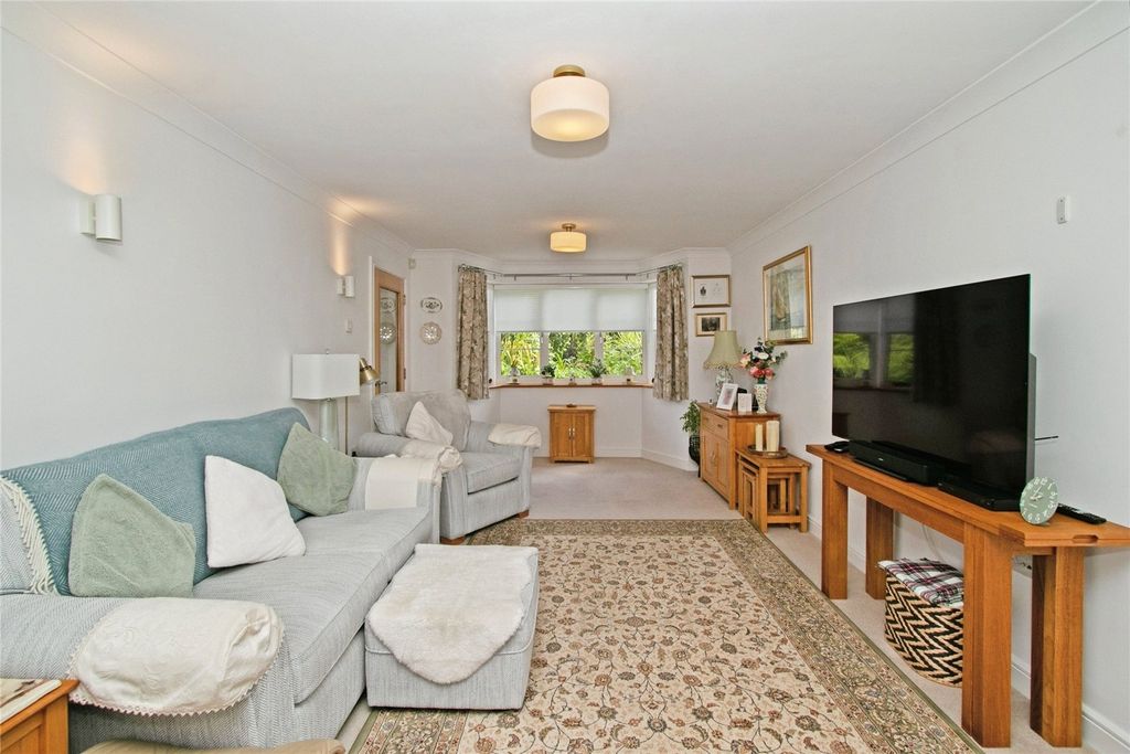 Property photo 2 of 19 Lounge/Dining Room