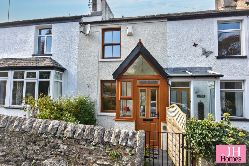 Property photo 1 of 18