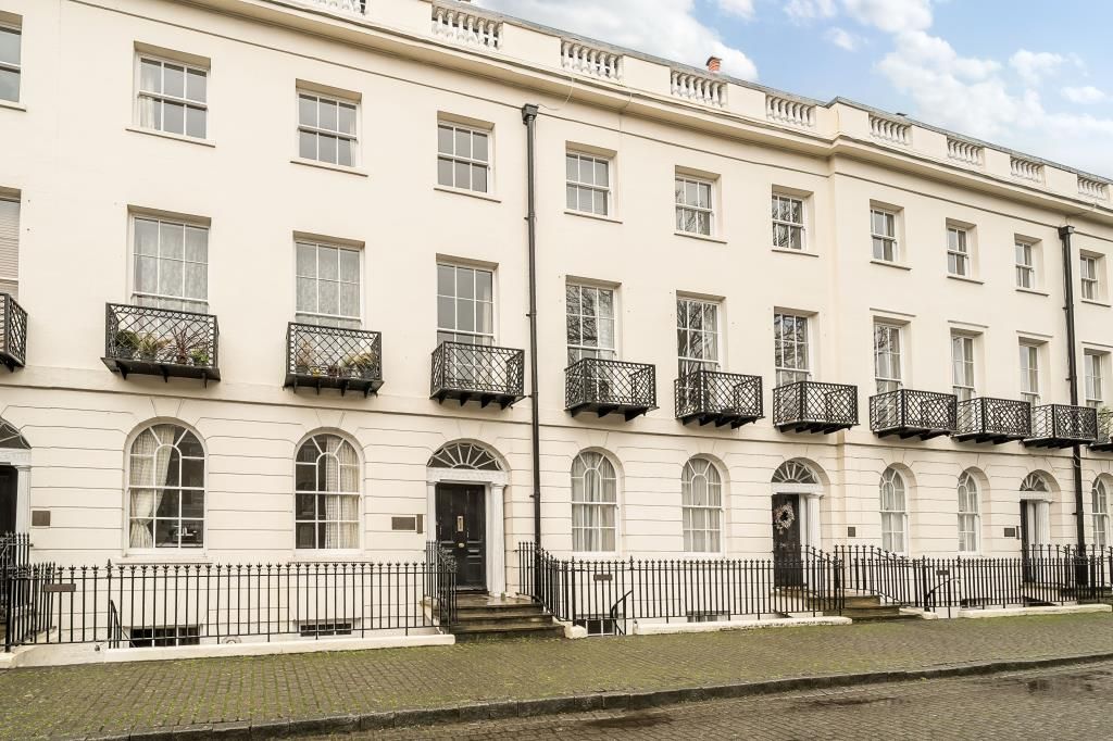 Property photo 1 of 22 External Front