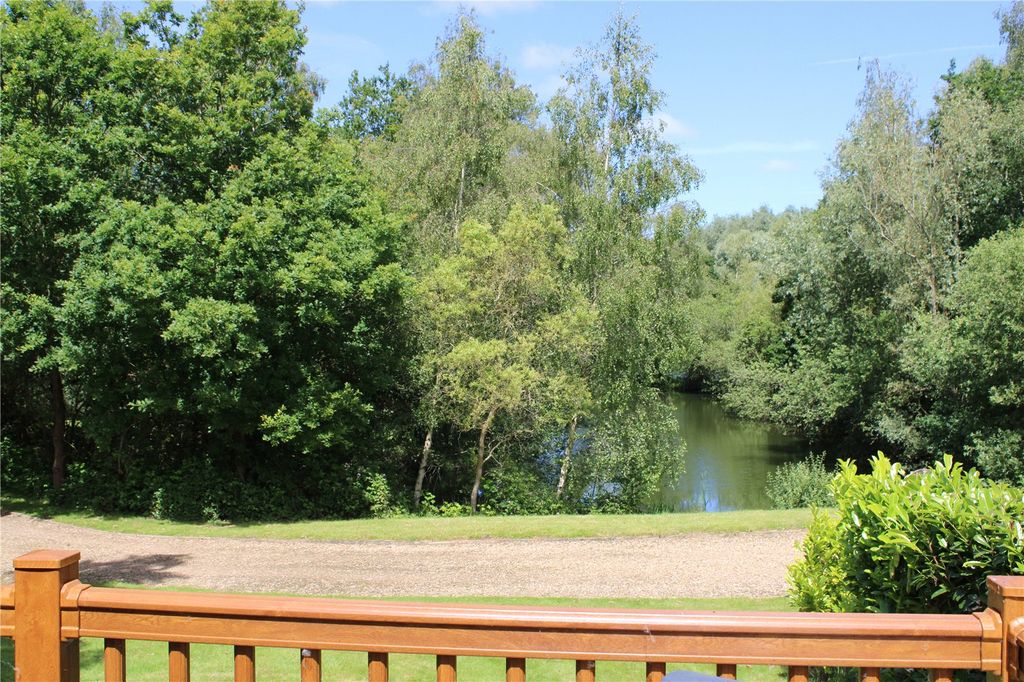 Property photo 3 of 25 Picture No. 02