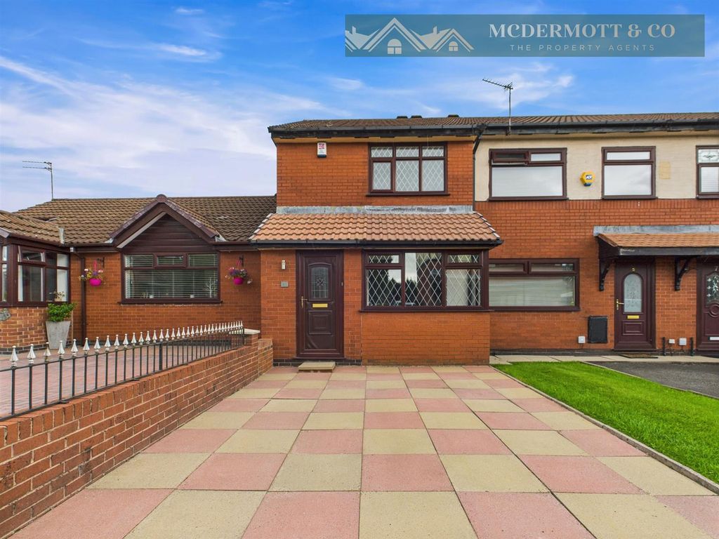 Property photo 1 of 17 Externally