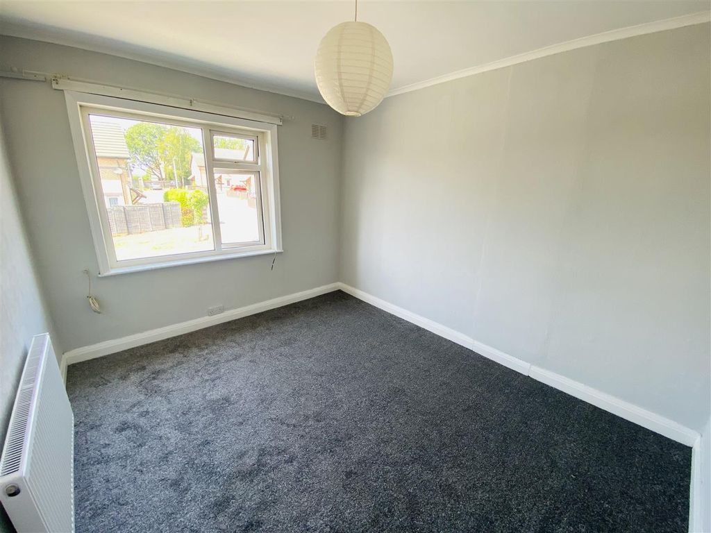 Property photo 2 of 7 48Agaisby.Jpg