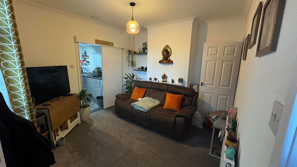 Property photo 2 of 12