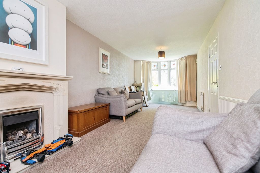 Property photo 3 of 16