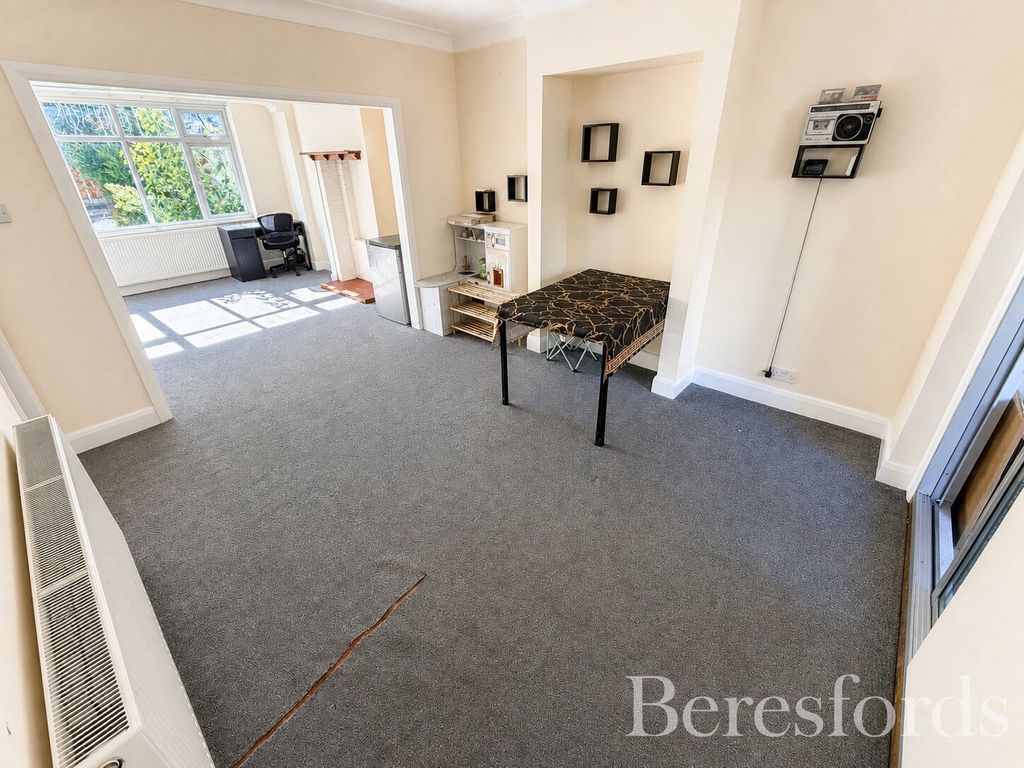 Property photo 2 of 35 Picture No. 37