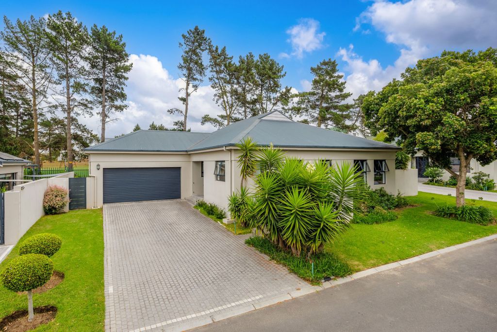 Property photo 1 of 35 Dbv1728981