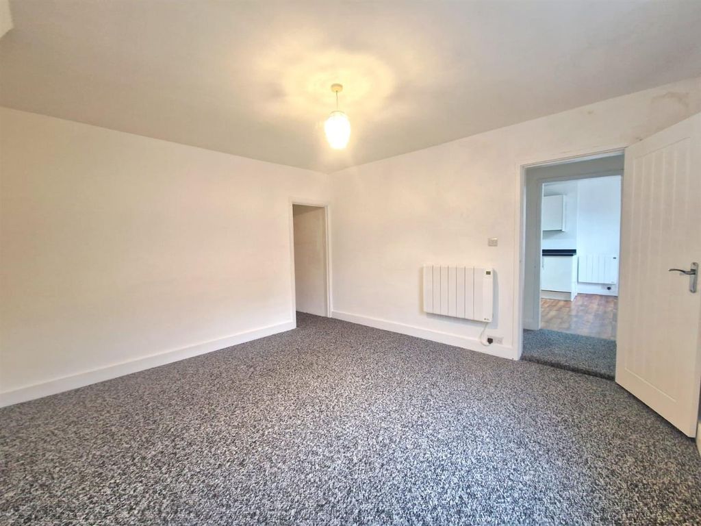 Property photo 3 of 10 Whatsapp Image 2026-09-04 At 13.31.58 (1).Jpeg