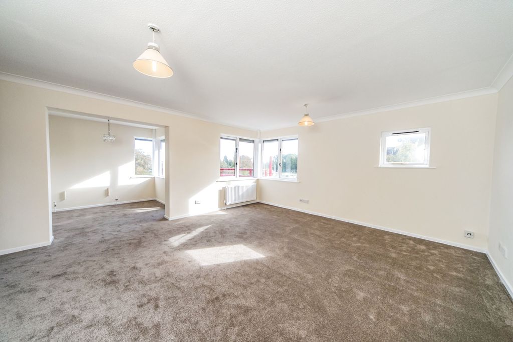Property photo 3 of 7 c41963Bf-Ed15-469B-B