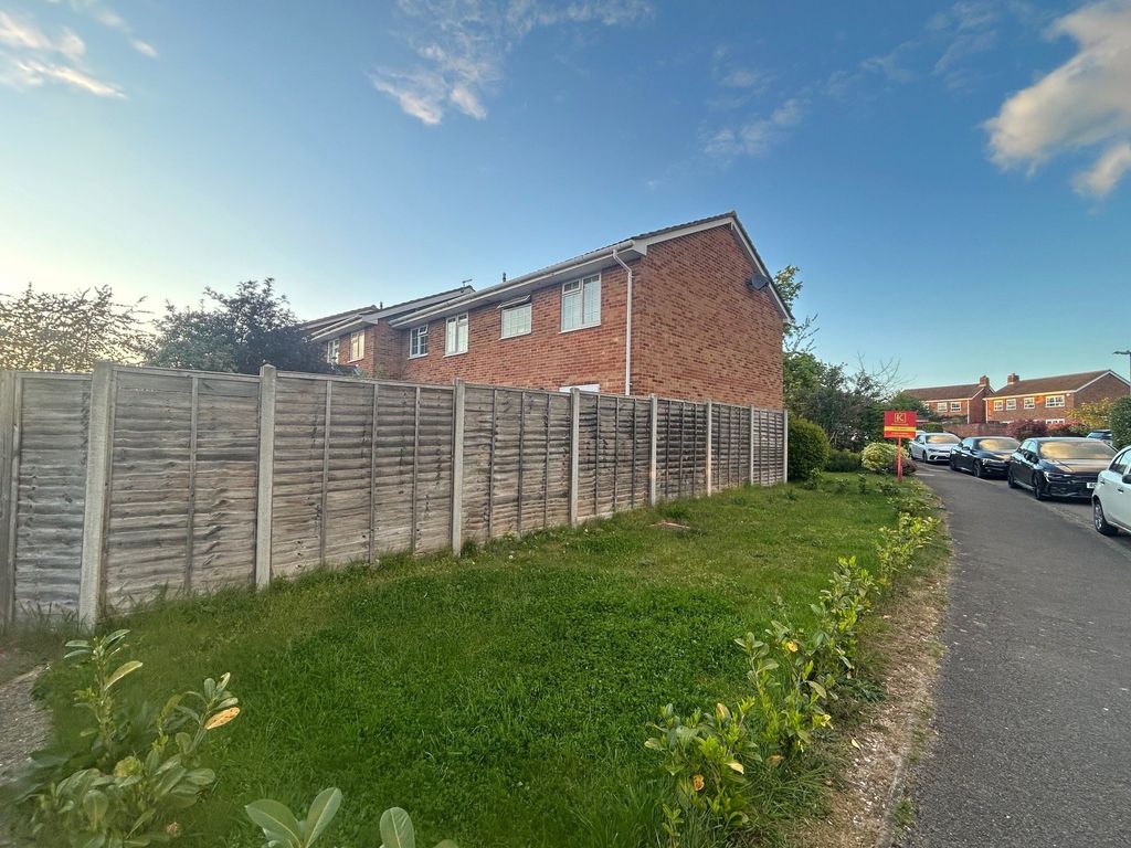 Property photo 2 of 11