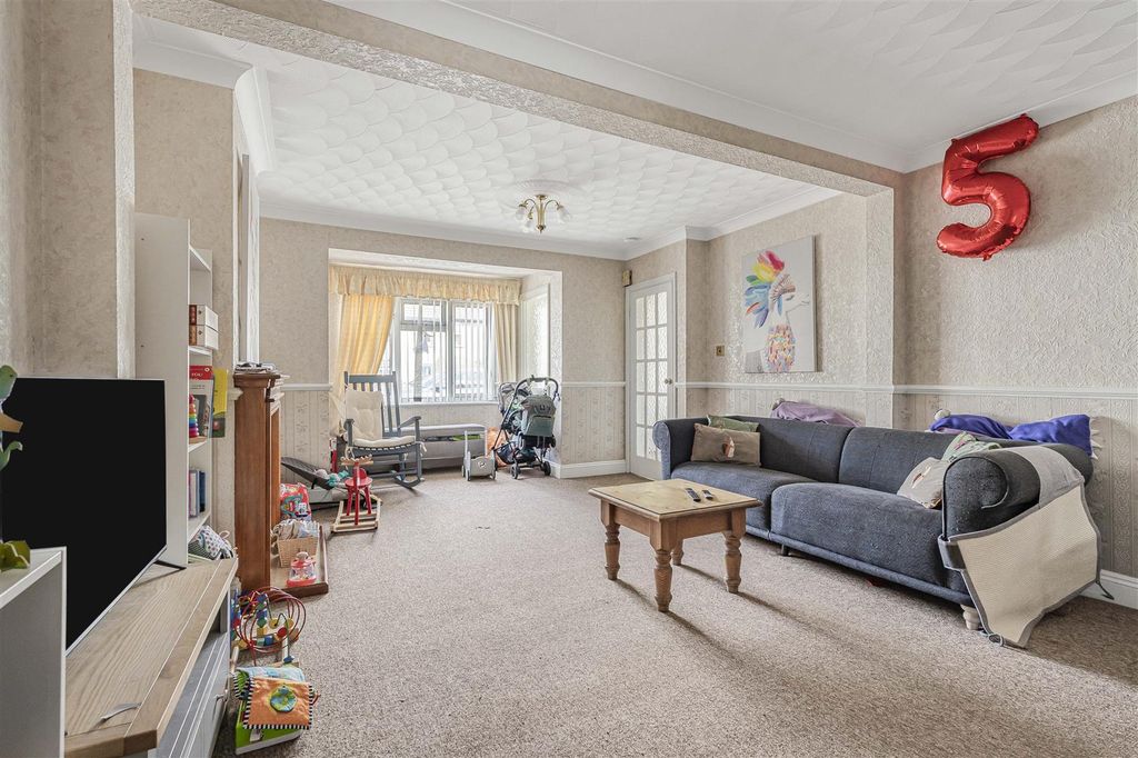 Property photo 2 of 24 13_64302.Jpg