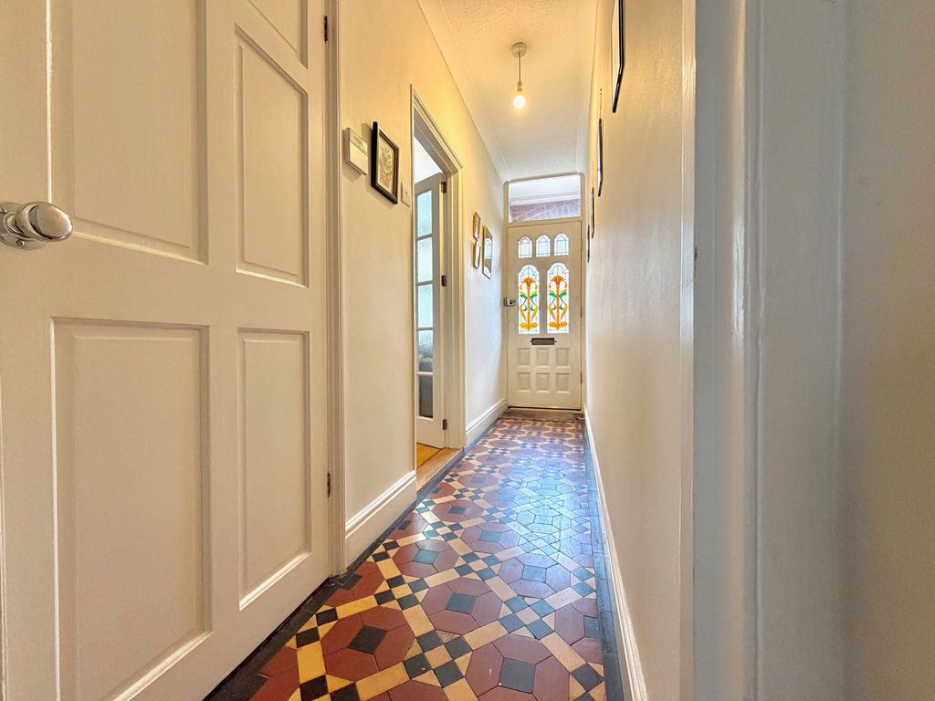 Property photo 2 of 16 Entrance Hallway