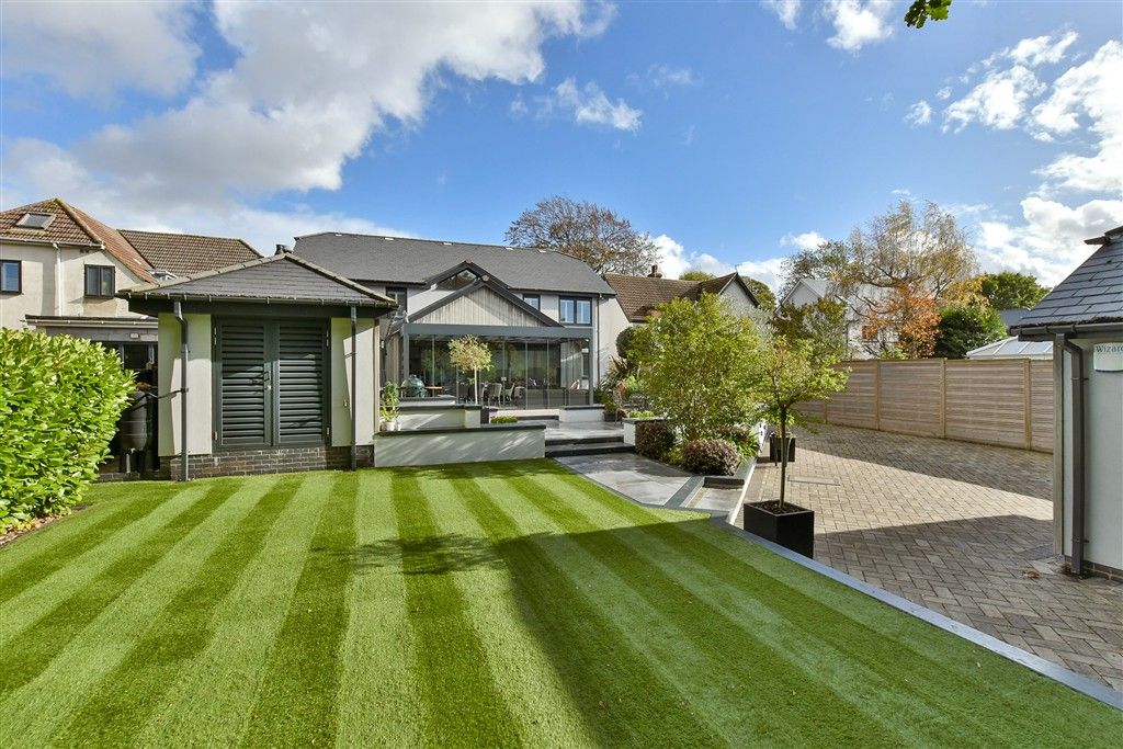 Property photo 2 of 30 External Feature