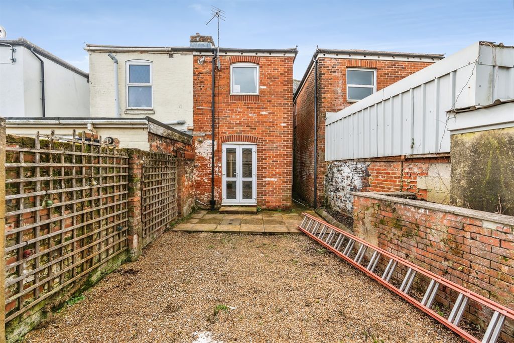 Property photo 1 of 15