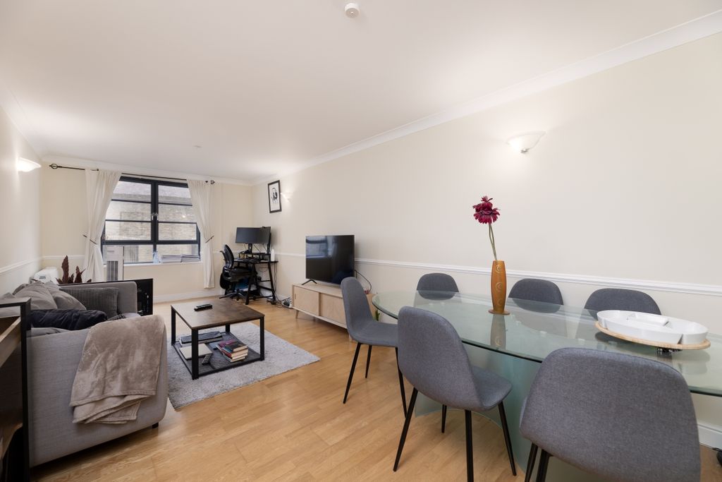 Property photo 1 of 8 Vanilla & Sesame ...