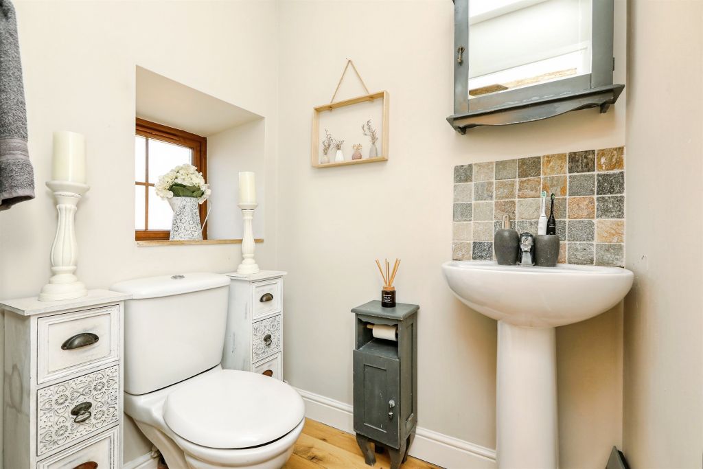 Additional image 26 of 6 bed barn conversion for saleJaques Bank, Crowle, Scunthorpe DN17