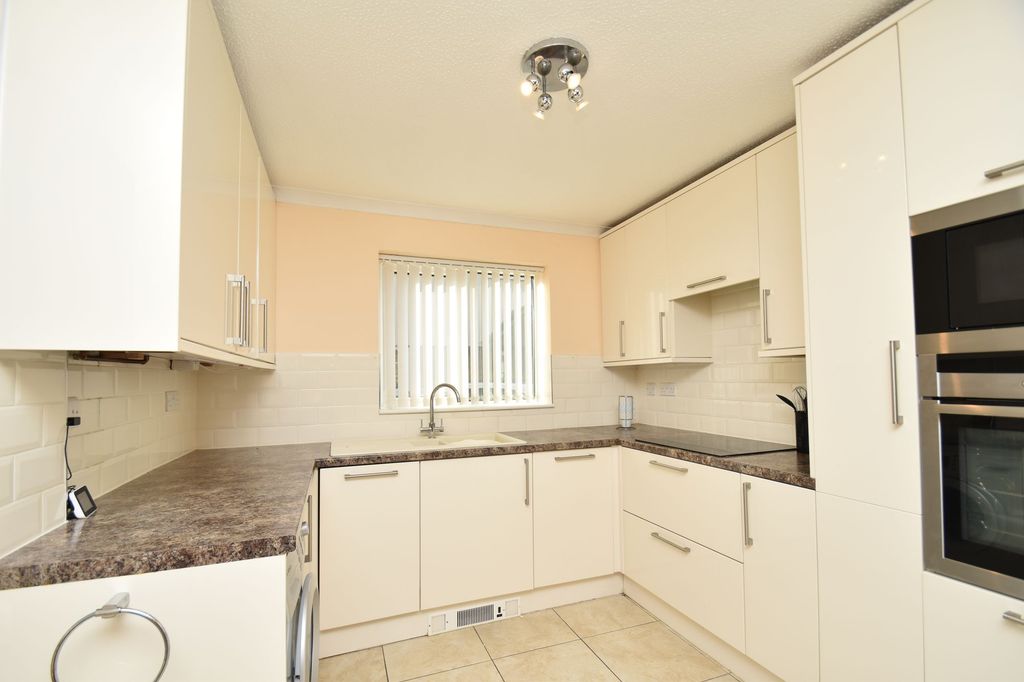 Property photo 3 of 23