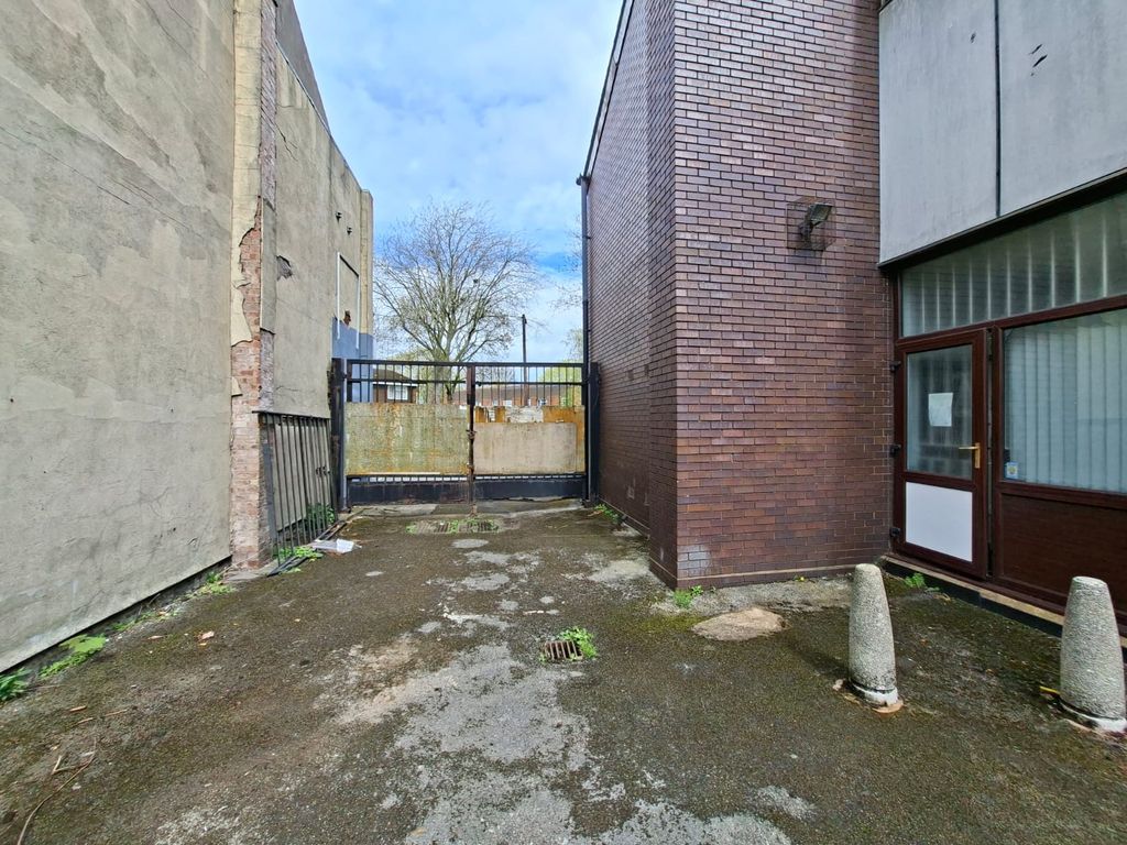 Property photo 2 of 4