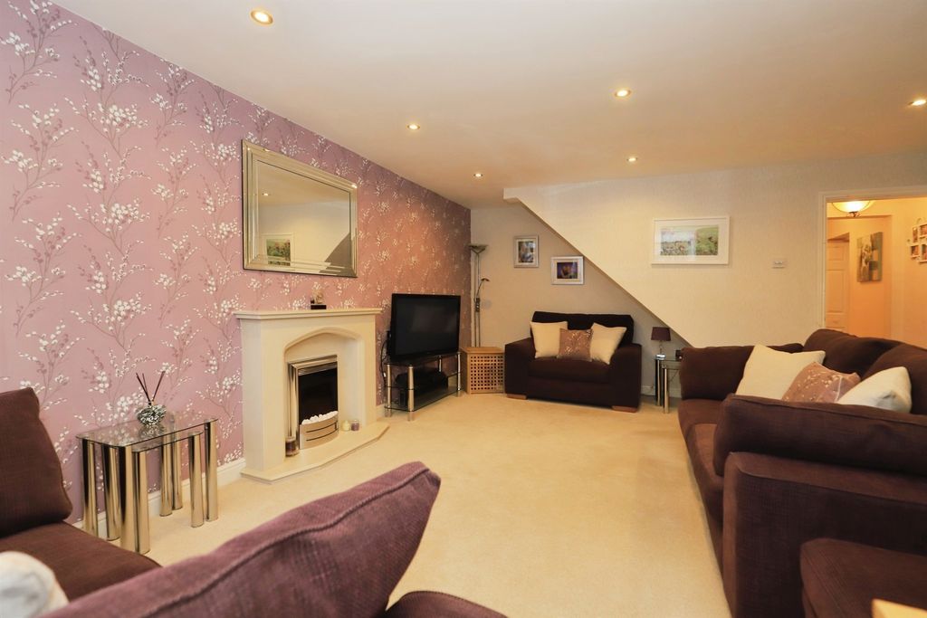 Property photo 3 of 48