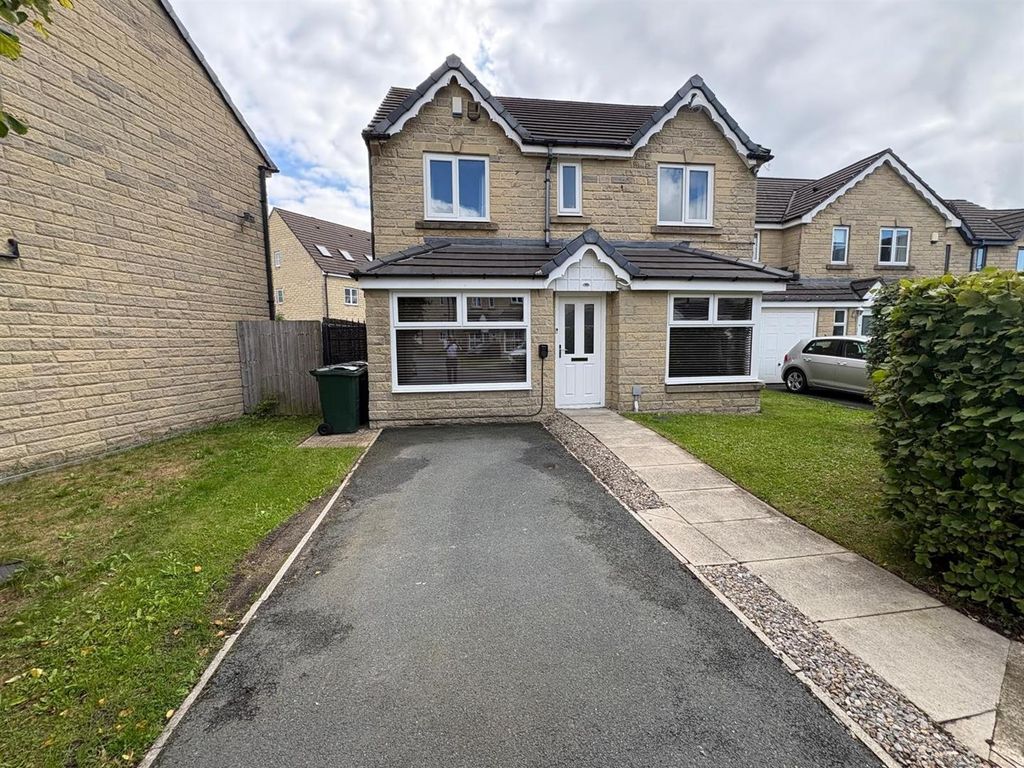 Property photo 2 of 31