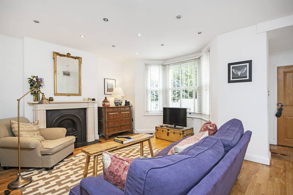 Property photo 2 of 9