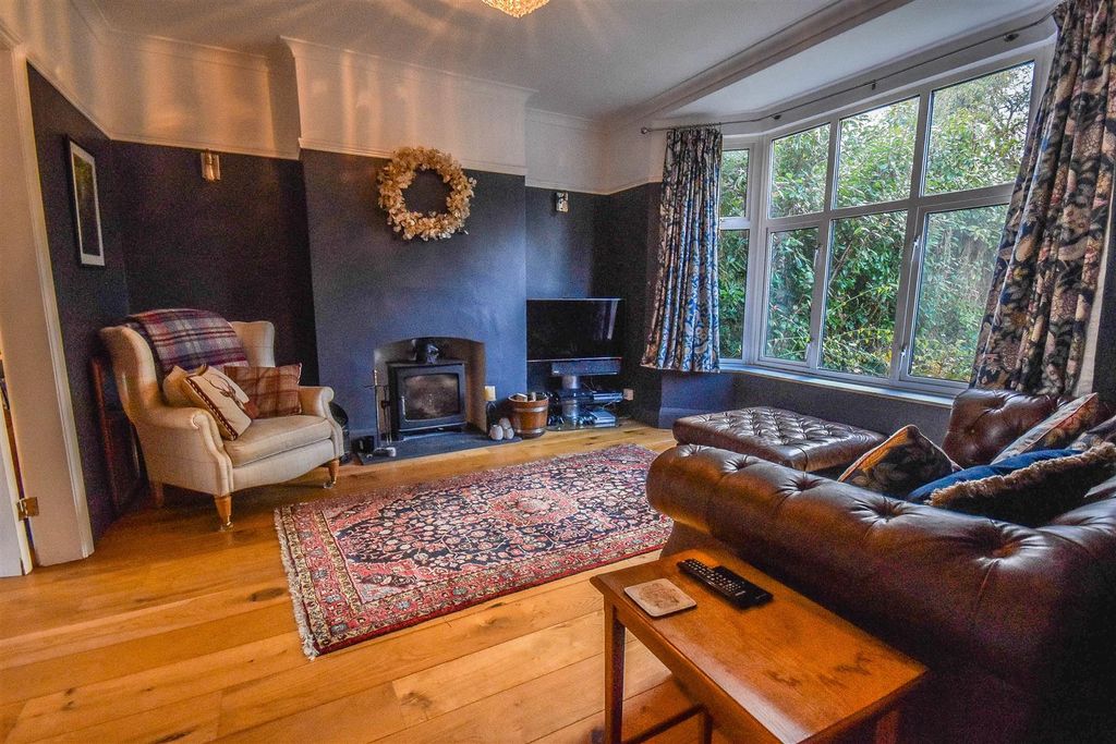 Property photo 3 of 26 Living Room