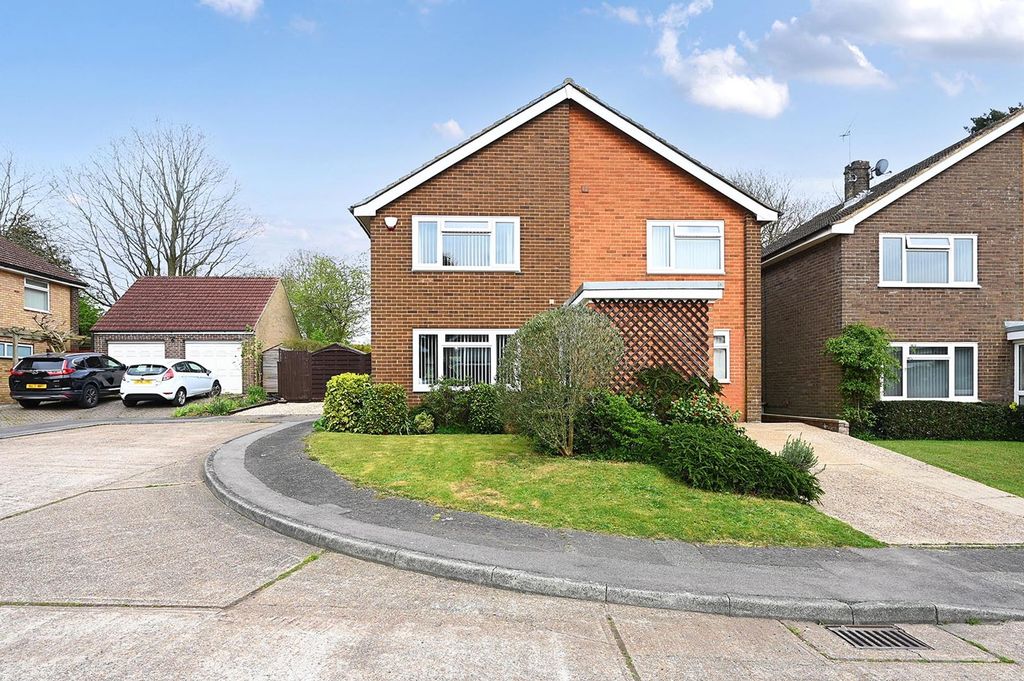 Property photo 1 of 27