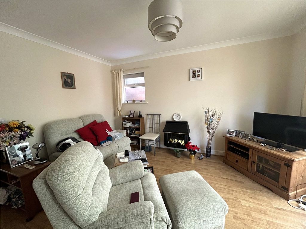 Property photo 3 of 12 Picture No. 04