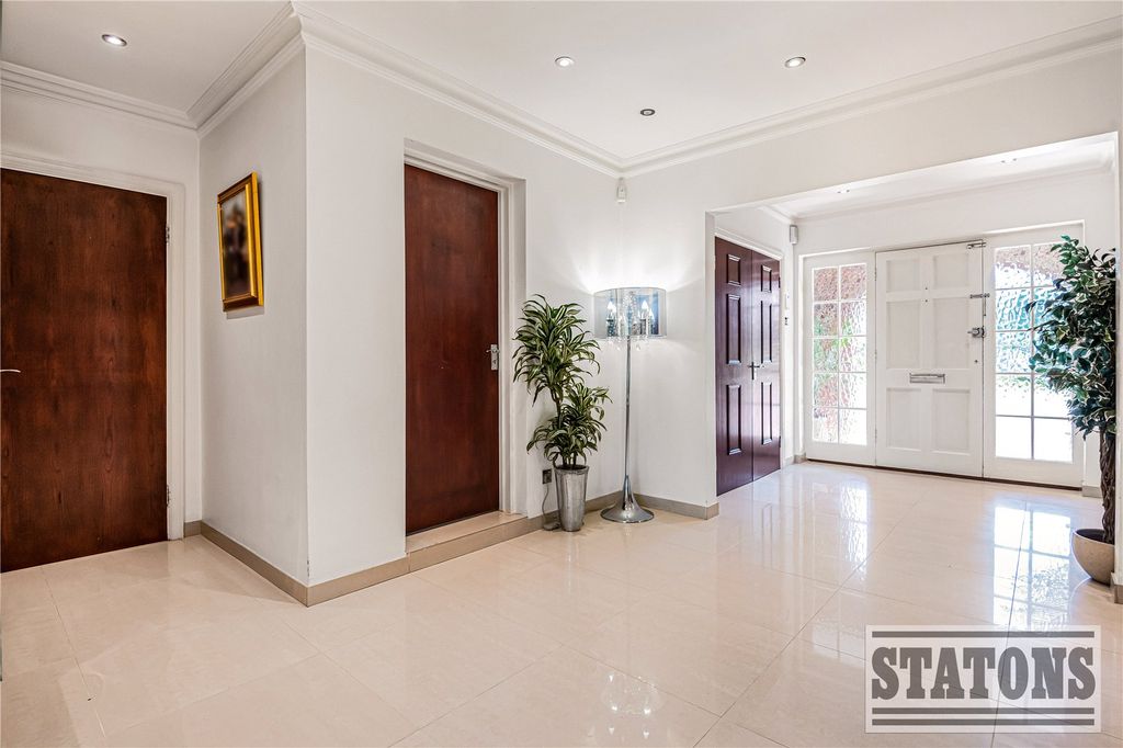 Property photo 2 of 31 Picture No. 47