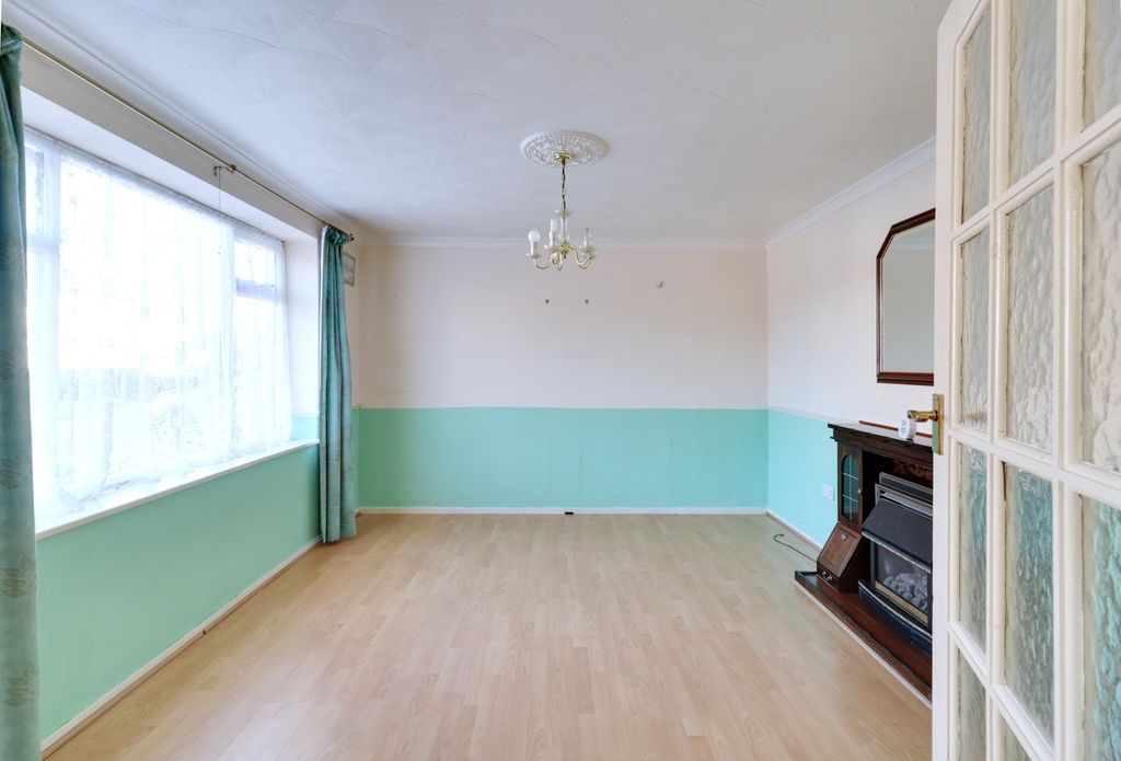 Property photo 3 of 21