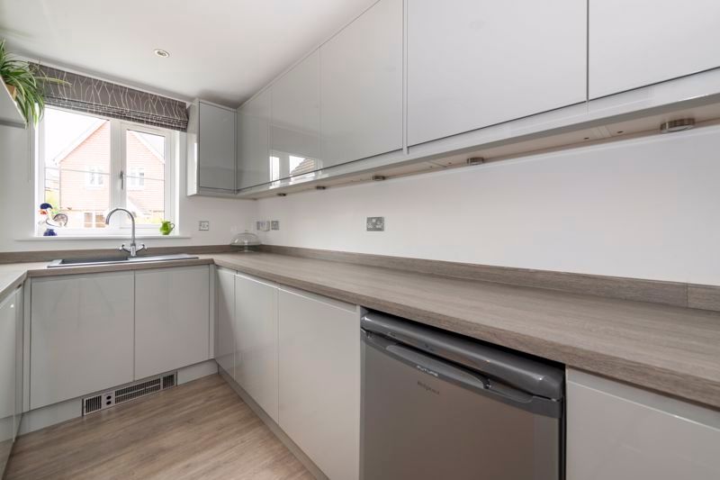 Property photo 3 of 18 Photo 14