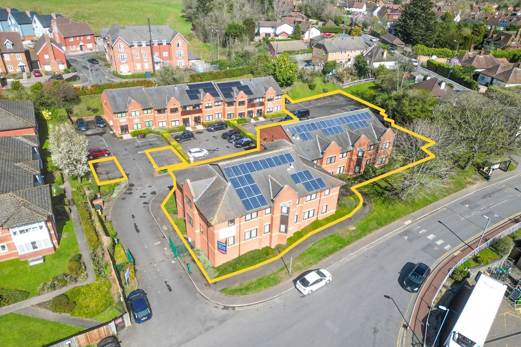 Property photo 1 of 17 Unit 6 Station Court, Station Approach, Borough Green, Sevenoaks, Kent Tn15 8Bg