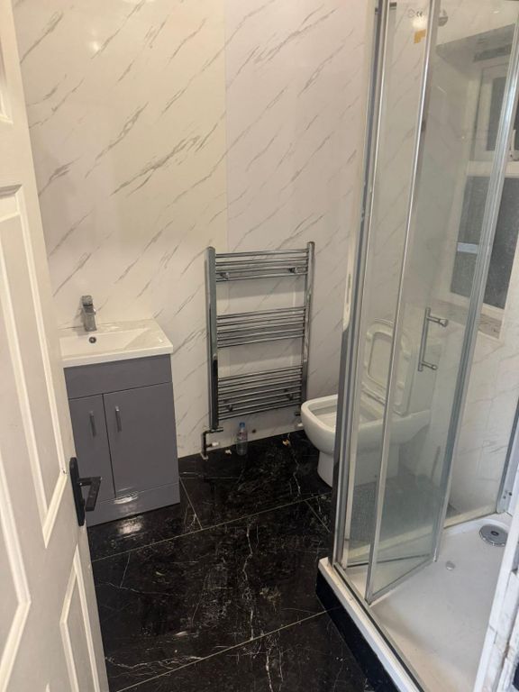 Property photo 2 of 6 Gallery