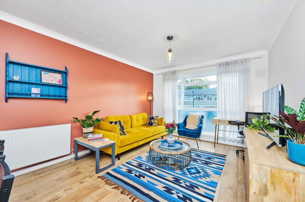 Property photo 2 of 6