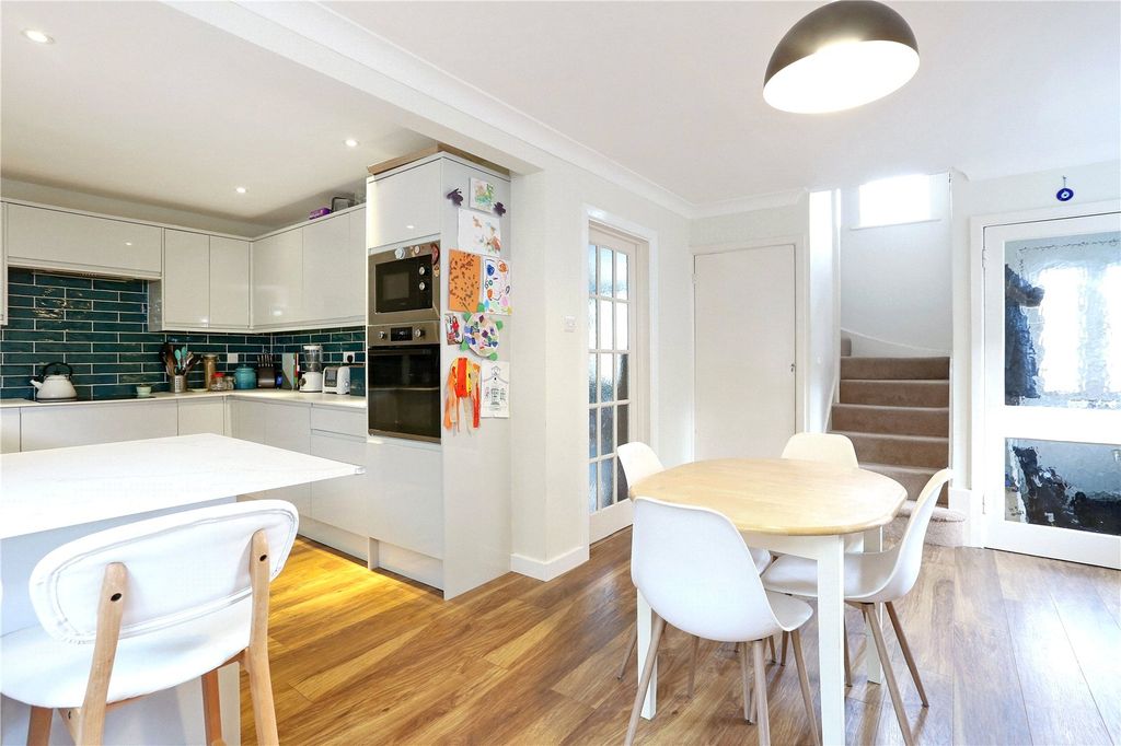 Property photo 3 of 14 Picture No. 11