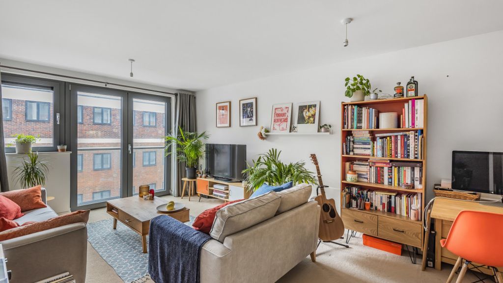 Property photo 2 of 12