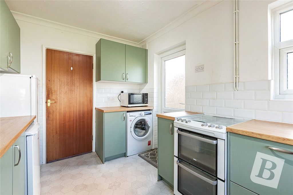 Property photo 3 of 21 Kitchen