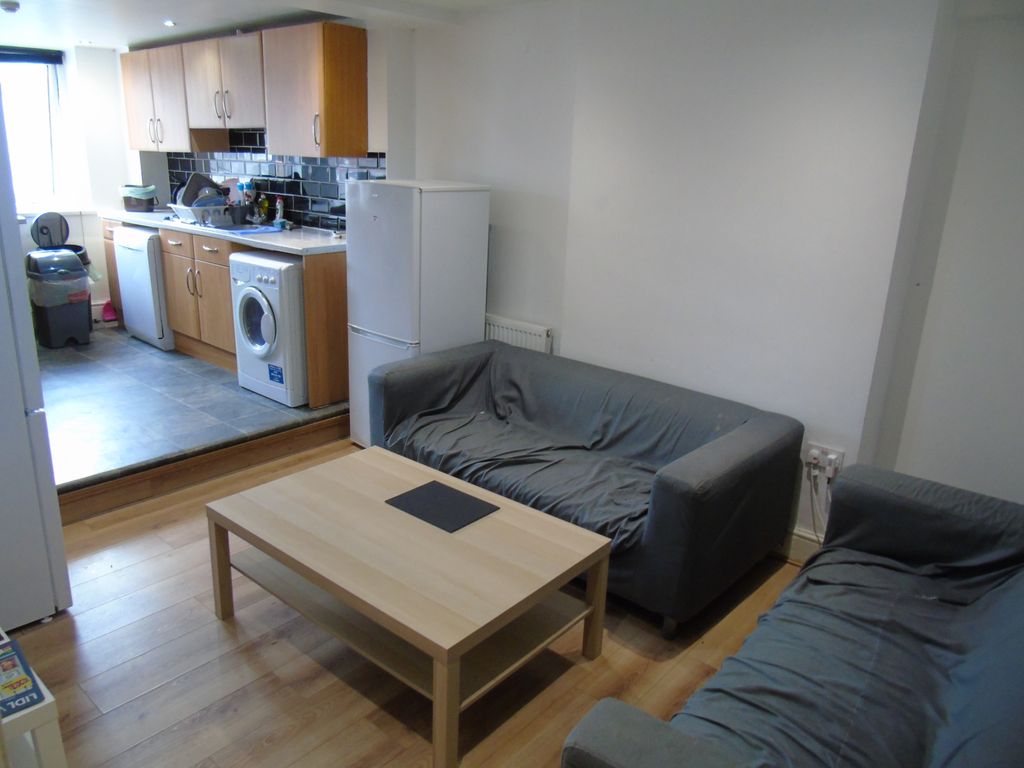 Property photo 3 of 11 Gallery