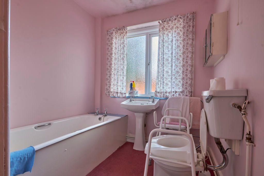 Additional image 8 of 3 bed detached bungalow for saleWest Hill Road, Ottery St. Mary EX11