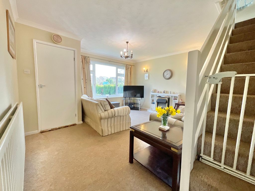 Property photo 2 of 26