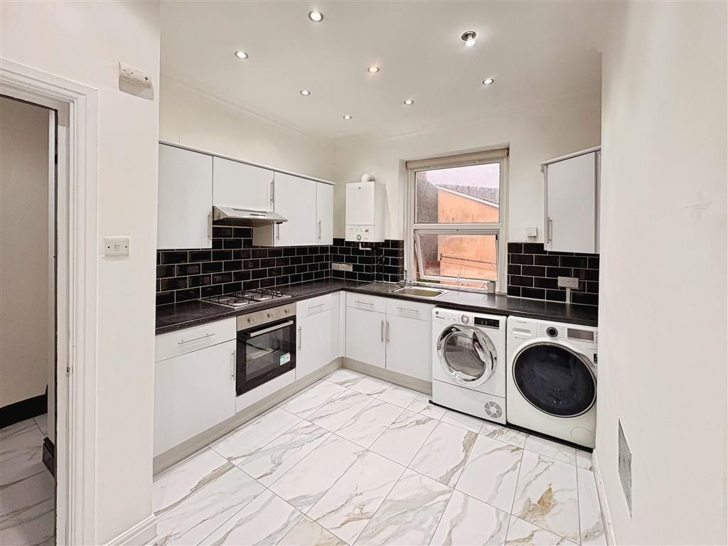 Property photo 3 of 11 Bedroom