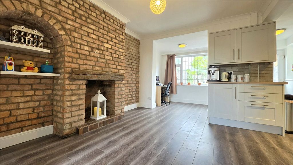 Property photo 3 of 16 Picture No. 13