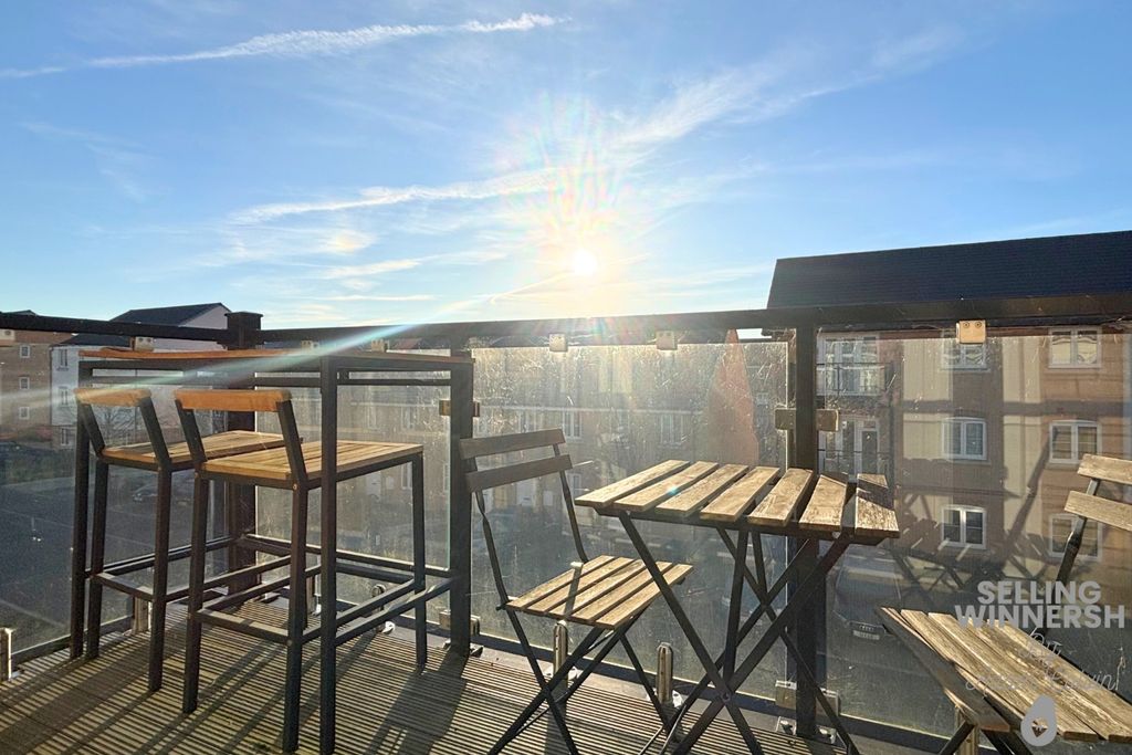 Property photo 3 of 12 4707788