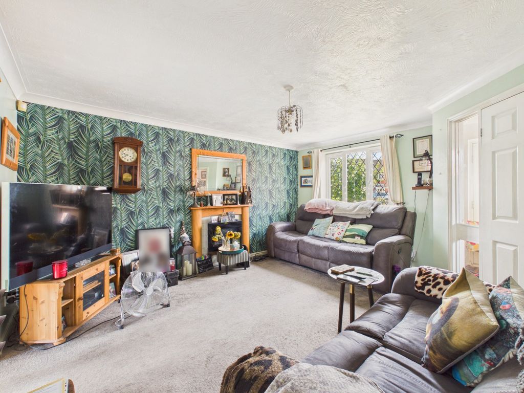 Property photo 2 of 15 5415393