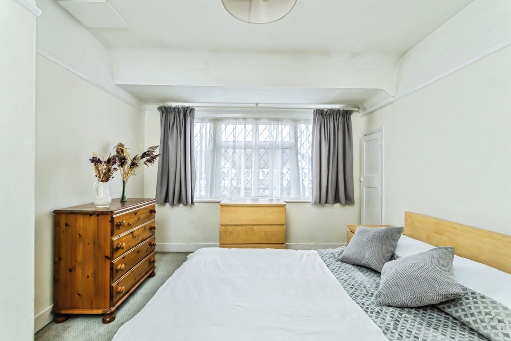 Property photo 3 of 21 Pbox-Img.Jpg