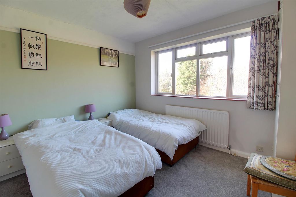 Additional image 16 of 5 bed detached house for saleBluebridge Avenue, Brookmans Park AL9