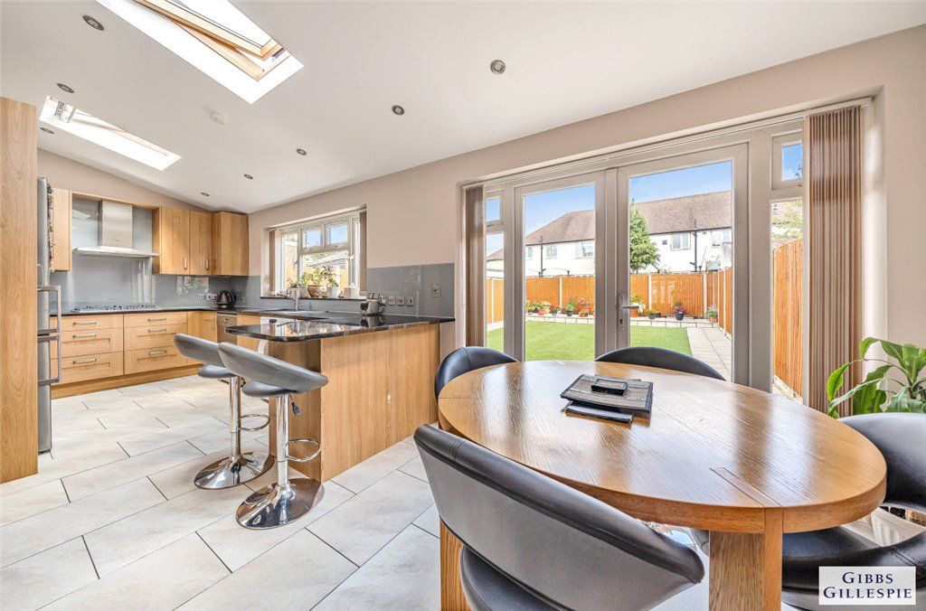 Property photo 2 of 19 Picture No. 23